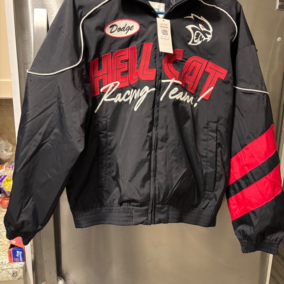 Holilister Race Jacket ( windbreaker) xs fairly new - Picture 5 of 7